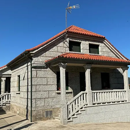 Casa Pomba بيت للعطل